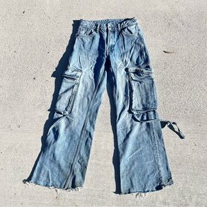 ZARA baggy low rise cargo jeans